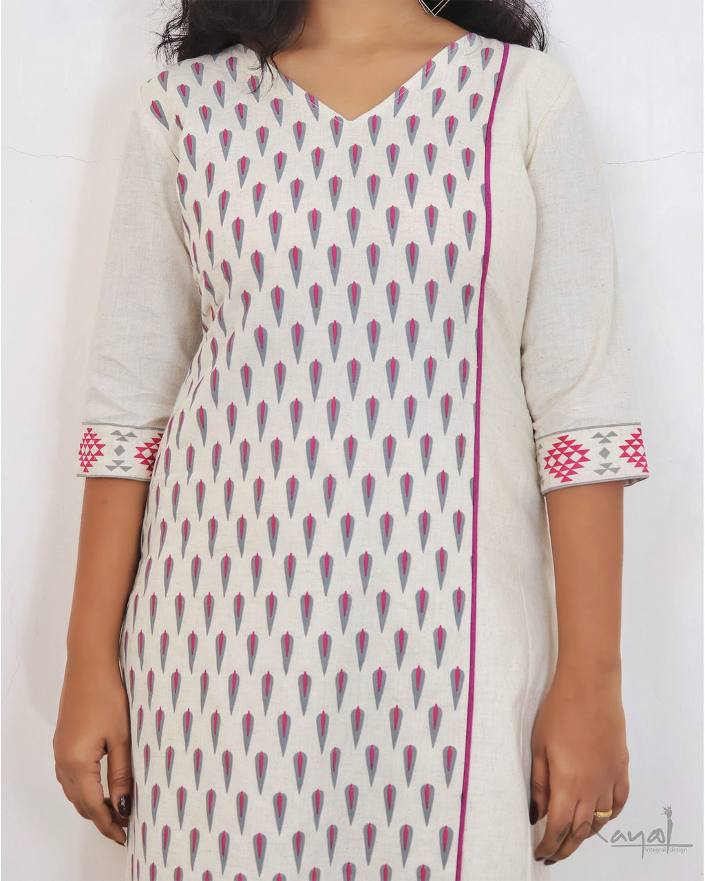 Creamy White Pink Printed Cotton Kurta