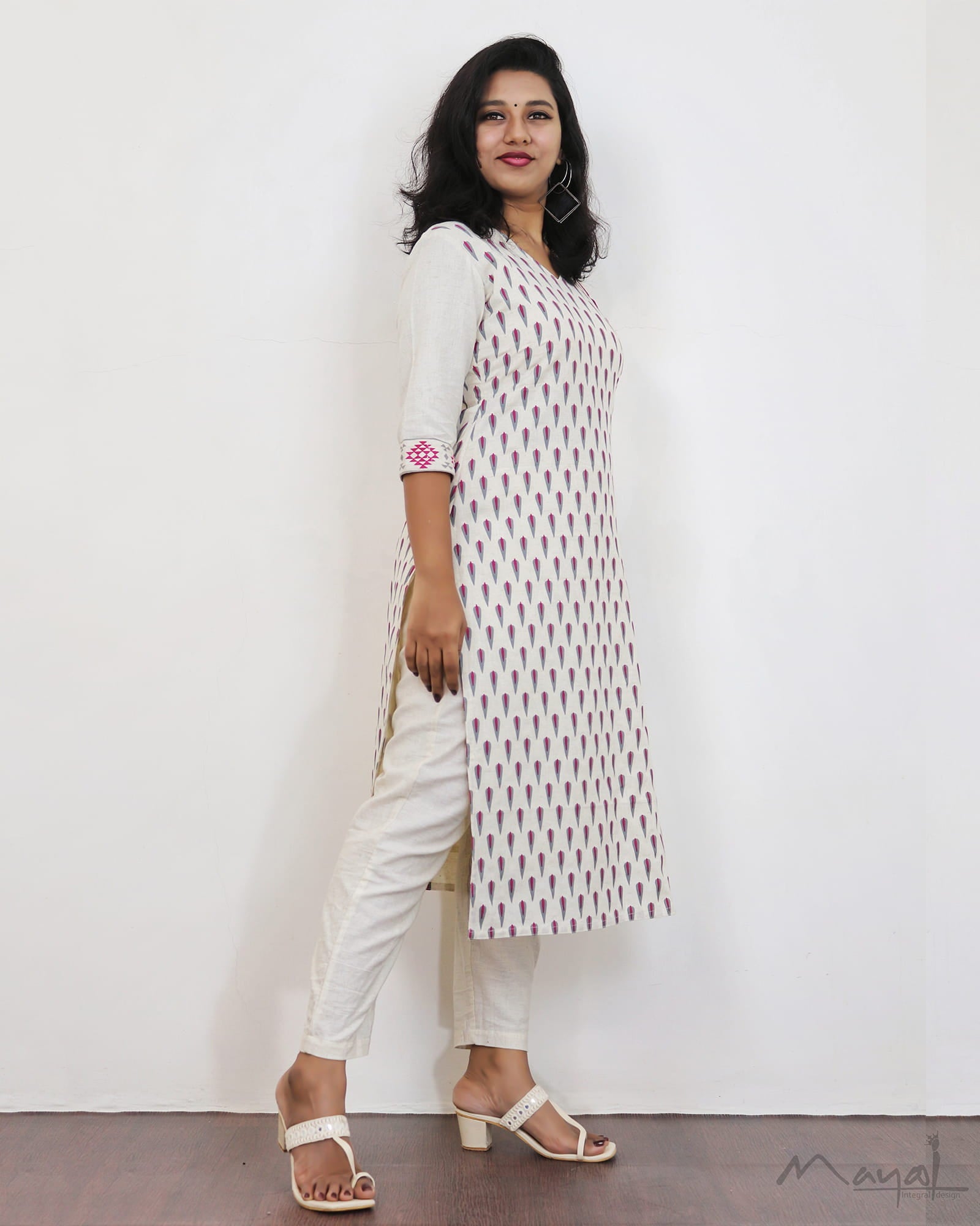 Creamy White Pink Printed Cotton Kurta