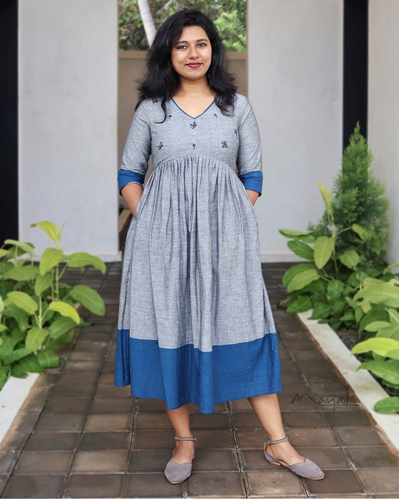 Grey Blue Minimal Embroidery Flare Dresses