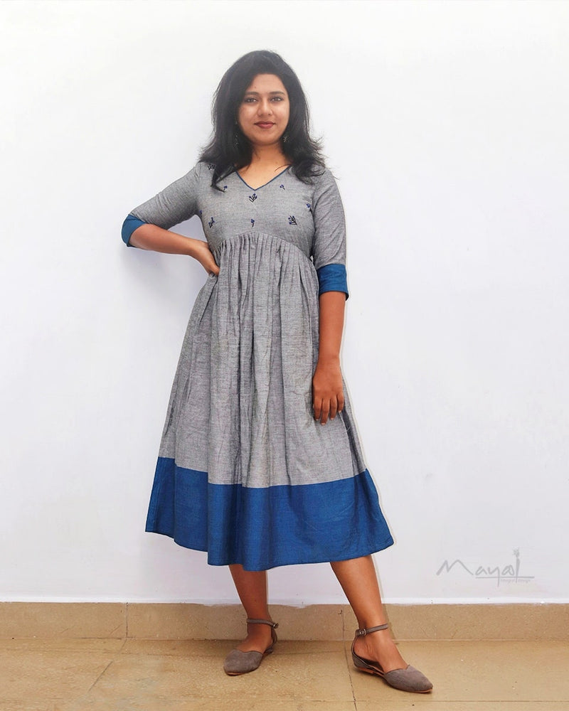 Grey Blue Minimal Embroidery Flare Dresses