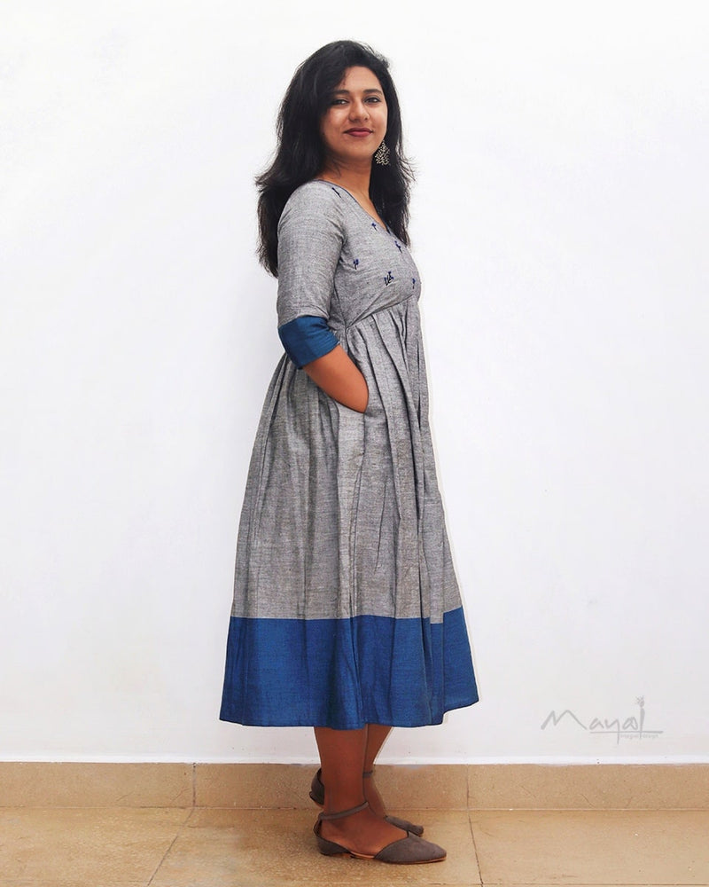 Grey Blue Minimal Embroidery Flare Dresses