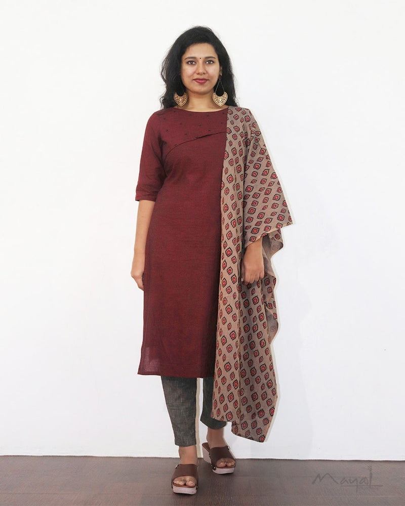 Maroon Cotton Kurta With Minimal Embroidery