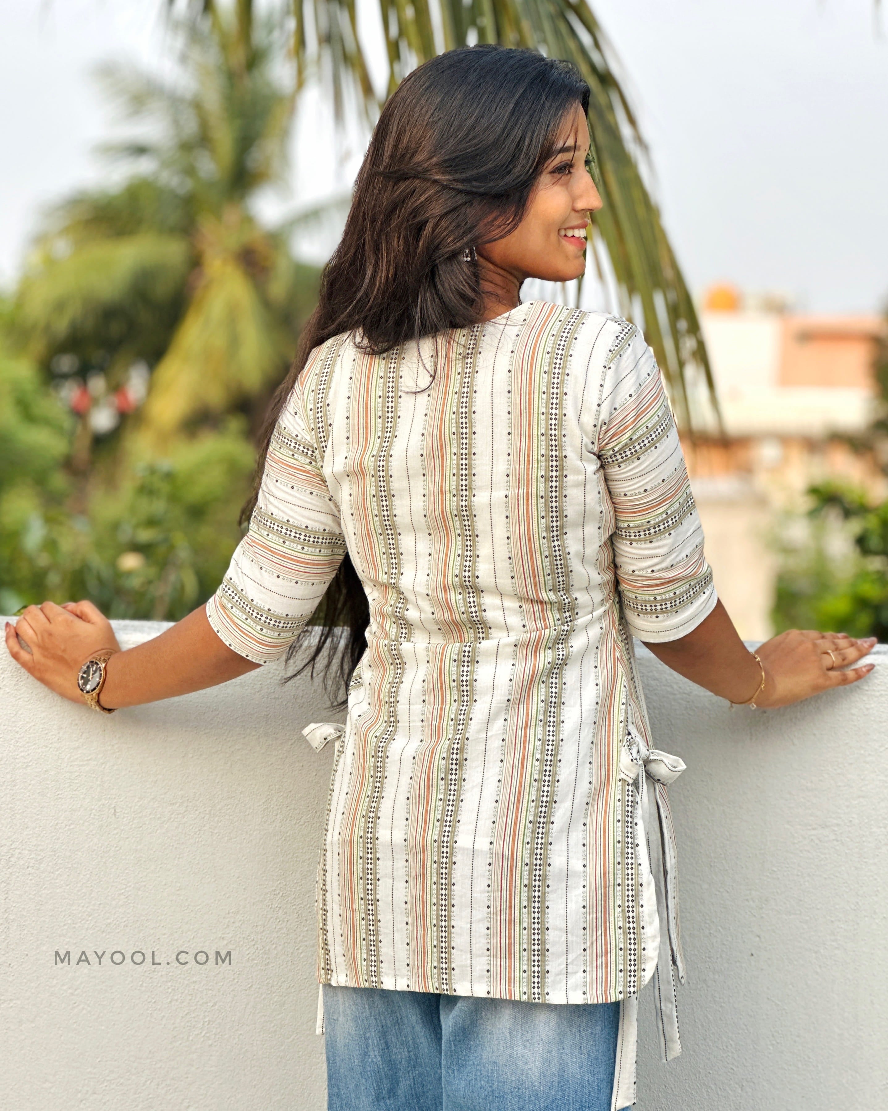 Off-white Stripe Jacquard Cotton Short Kurta